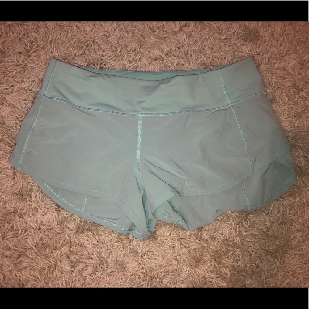 LuluLemon speed up shorts 2.5 in